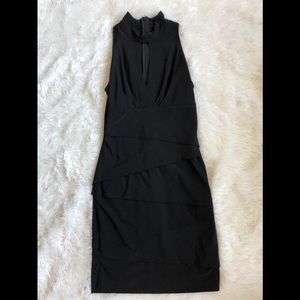 White House Black Market Slimming Keyhole Dress